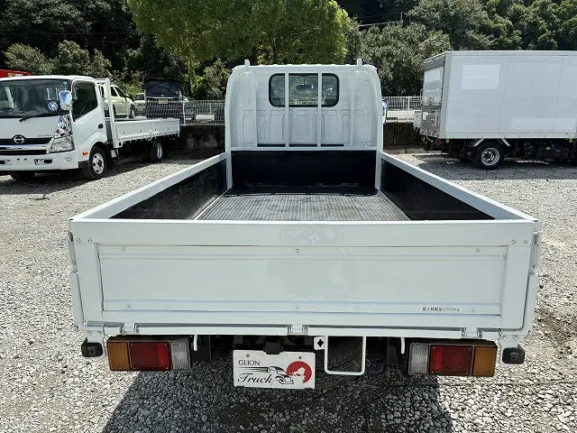 いすゞ エルフ PB-NKR81A(2WD)の写真7