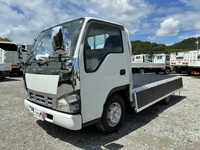 いすゞ エルフ PB-NKR81A(2WD)の写真9