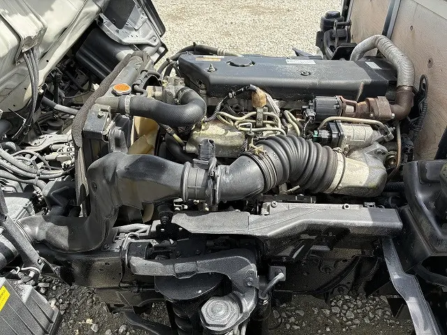 いすゞ エルフ PB-NKR81A(2WD)の写真20