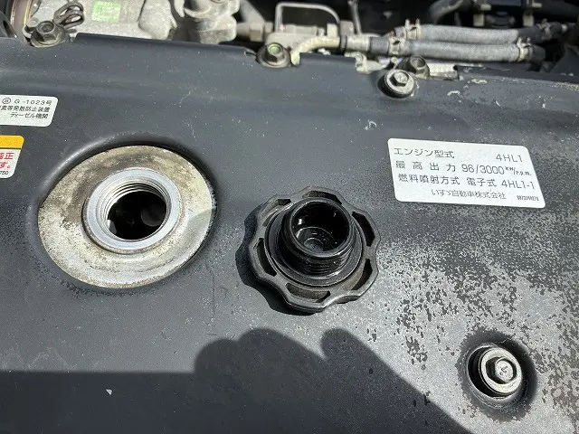 いすゞ エルフ PB-NKR81A(2WD)の写真21