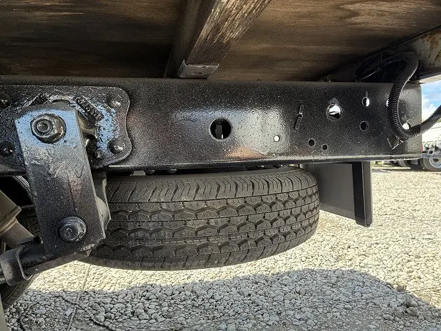 いすゞ エルフ PB-NKR81A(2WD)の写真40