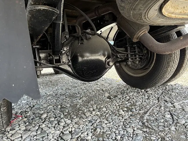 いすゞ エルフ PB-NKR81A(2WD)の写真42