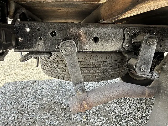 いすゞ エルフ PB-NKR81A(2WD)の写真43