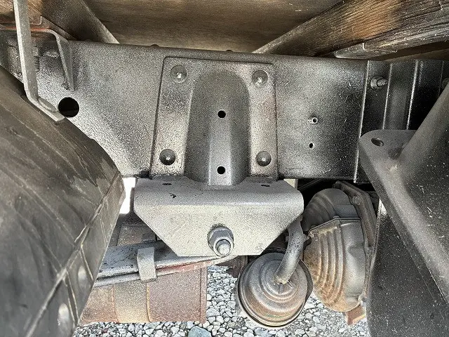 いすゞ エルフ PB-NKR81A(2WD)の写真44