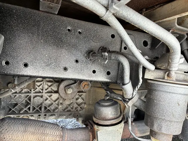 いすゞ エルフ PB-NKR81A(2WD)の写真45