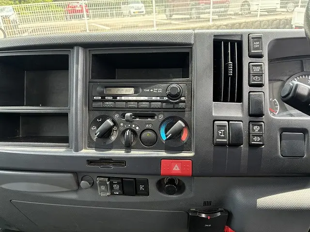 マツダ タイタン BDG-LMR85AR(2WD)の写真36