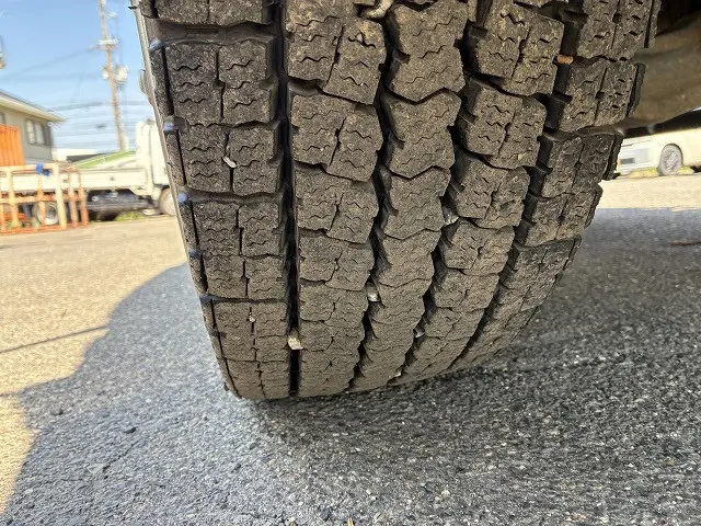 いすゞ フォワード 2PG-FRR90S2(2WD)の写真24