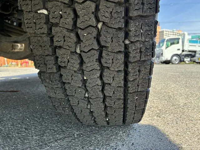いすゞ フォワード 2PG-FRR90S2(2WD)の写真25