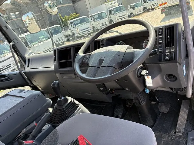 いすゞ フォワード 2PG-FRR90S2(2WD)の写真32