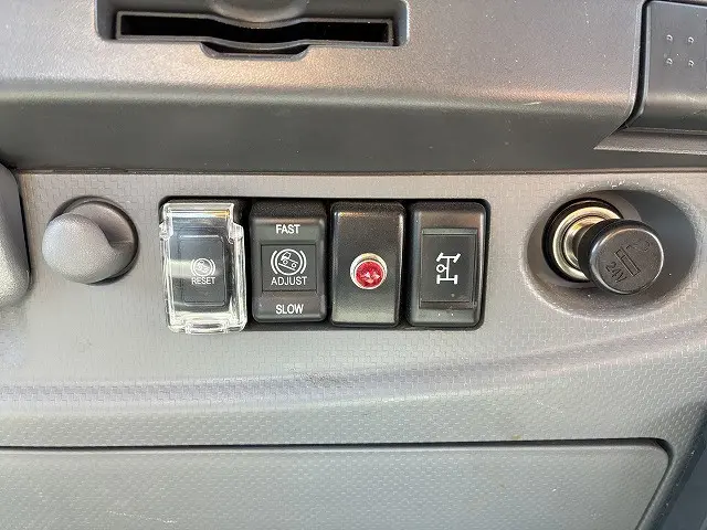 いすゞ フォワード 2PG-FRR90S2(2WD)の写真36