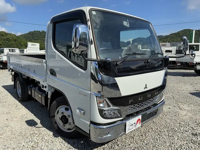 三菱 キャンター 2RG-FBAV0(2WD)の写真3