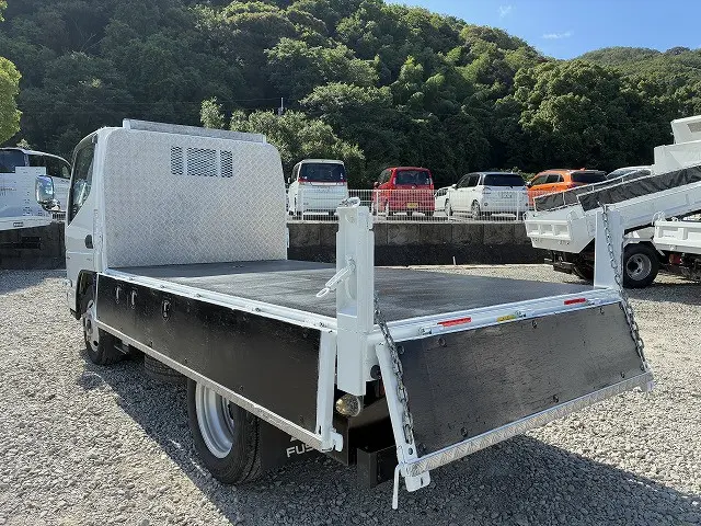 三菱 キャンター 2RG-FBAV0(2WD)の写真13