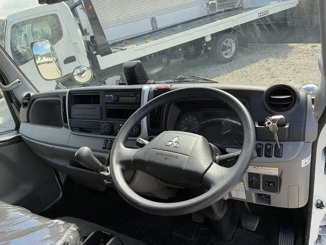 三菱 キャンター 2RG-FBAV0(2WD)の写真30