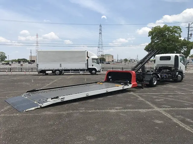 いすゞ エルフ 2RG-NPR88YN(2WD)の写真6