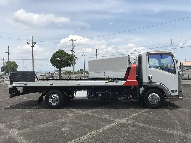 いすゞ エルフ 2RG-NPR88YN(2WD)の写真15