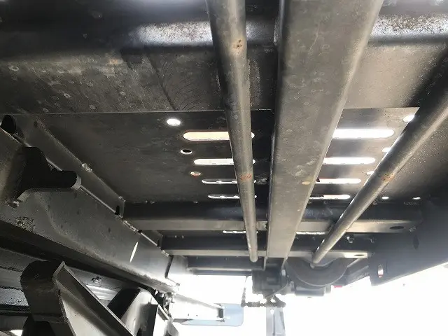 いすゞ エルフ 2RG-NPR88YN(2WD)の写真40