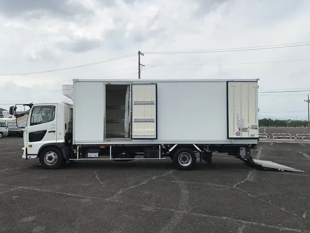 日野 レンジャー 2KG-FC2ABA(2WD)の写真11
