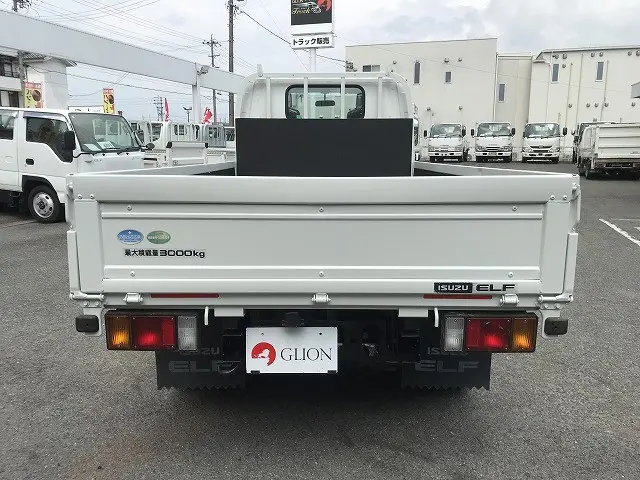 いすゞ エルフ TPG-NKR85A(2WD)の写真5