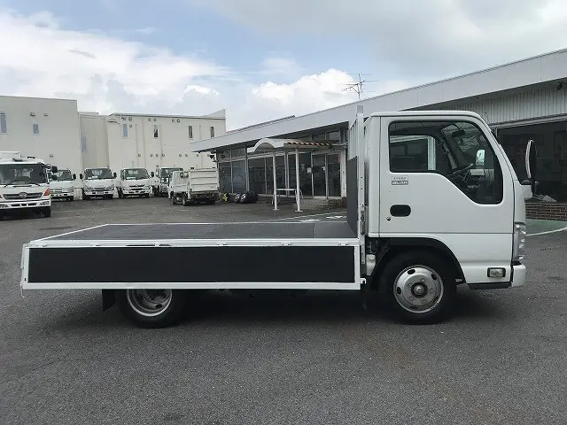 いすゞ エルフ TPG-NKR85A(2WD)の写真15
