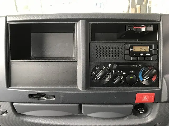 いすゞ エルフ TPG-NKR85A(2WD)の写真29