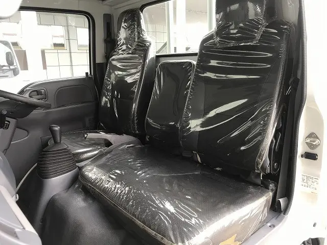 いすゞ エルフ TPG-NKR85A(2WD)の写真32