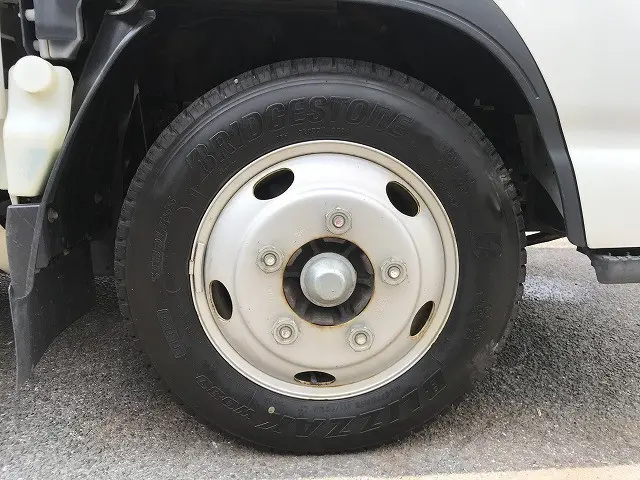 いすゞ エルフ TPG-NKR85A(2WD)の写真38