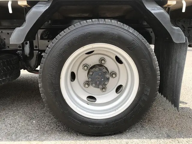 いすゞ エルフ TPG-NKR85A(2WD)の写真40