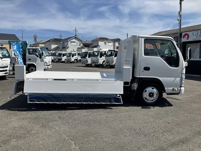 いすゞ エルフ TPG-NJR85AN(2WD)の写真19