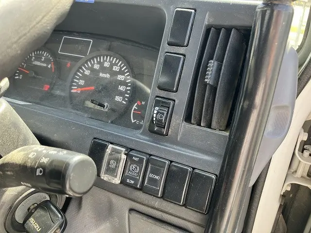 いすゞ エルフ TPG-NJR85AN(2WD)の写真40