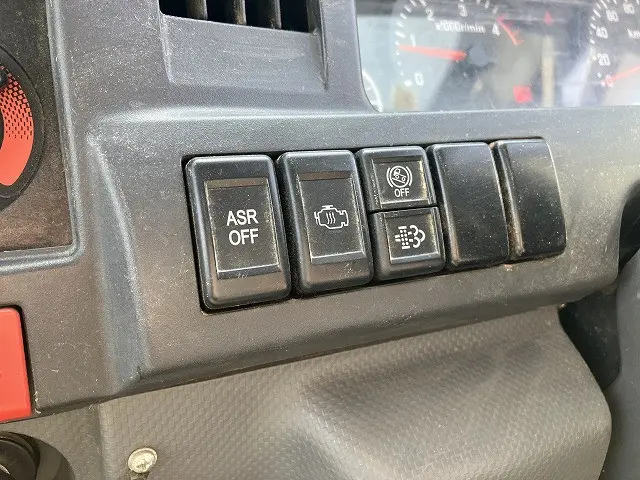 いすゞ エルフ TPG-NJR85AN(2WD)の写真41
