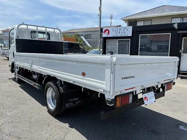 いすゞ エルフ TPG-NLR85AR(2WD)の写真6