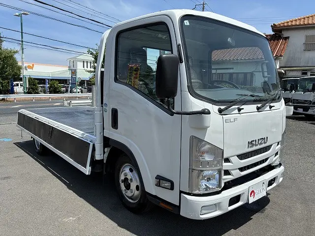 いすゞ エルフ TPG-NLR85AR(2WD)の写真10