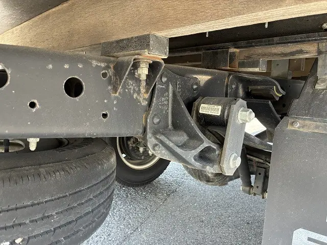 いすゞ エルフ TPG-NLR85AR(2WD)の写真18