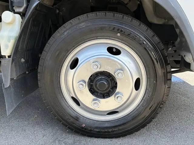 いすゞ エルフ TPG-NLR85AR(2WD)の写真20
