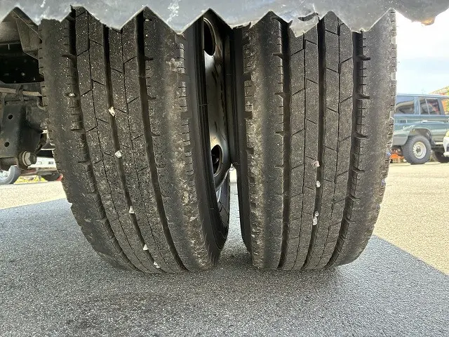 いすゞ エルフ TPG-NLR85AR(2WD)の写真27