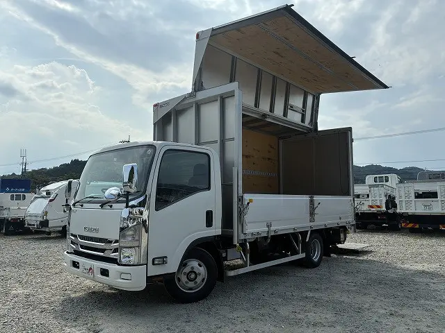 いすゞ エルフ TPG-NPR85AN(2WD)の写真1