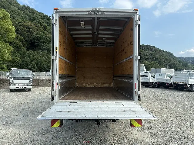 いすゞ エルフ TPG-NPR85AN(2WD)の写真6