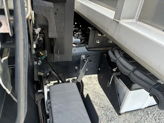 いすゞ エルフ TPG-NPR85AN(2WD)の写真25