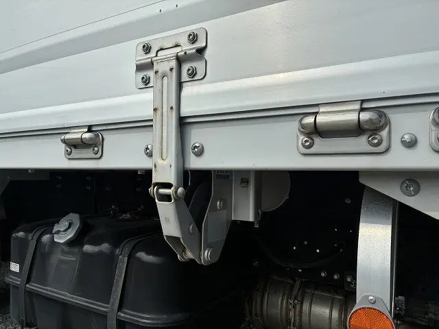 いすゞ エルフ TPG-NPR85AN(2WD)の写真30