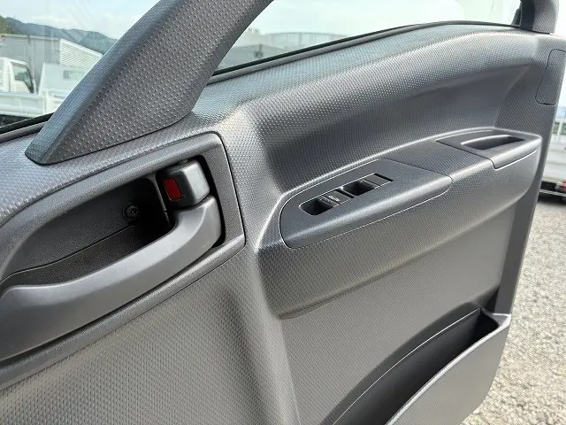 いすゞ エルフ TPG-NPR85AN(2WD)の写真47