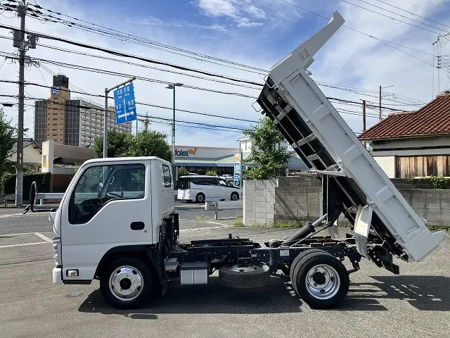 いすゞ エルフ TPG-NJR85AN(2WD)の写真4