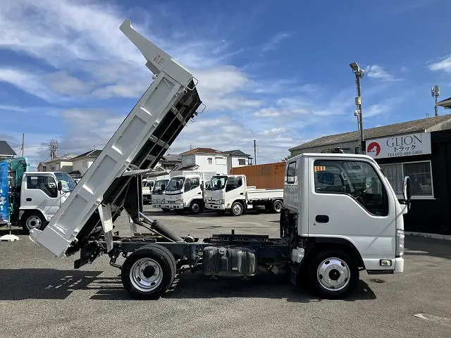 いすゞ エルフ TPG-NJR85AN(2WD)の写真5