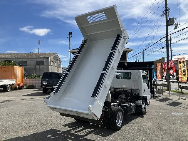 いすゞ エルフ TPG-NJR85AN(2WD)の写真8