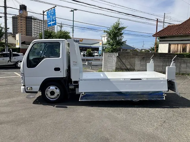 いすゞ エルフ TPG-NJR85AN(2WD)の写真18