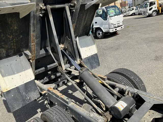 いすゞ エルフ TPG-NJR85AN(2WD)の写真27