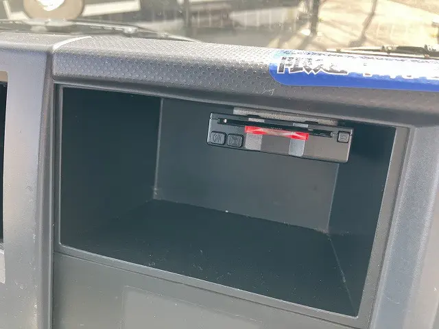いすゞ エルフ TPG-NJR85AN(2WD)の写真40