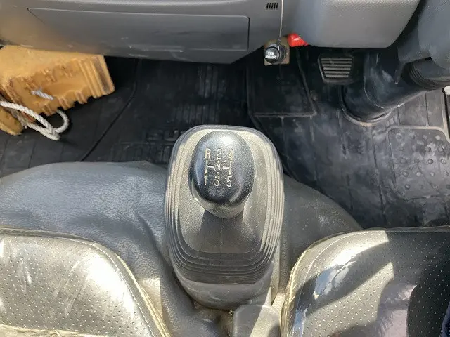 いすゞ エルフ TPG-NJR85AN(2WD)の写真43