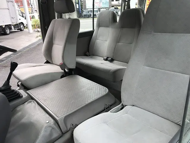 トヨタ コースター PDG-XZB50(2WD)の写真24