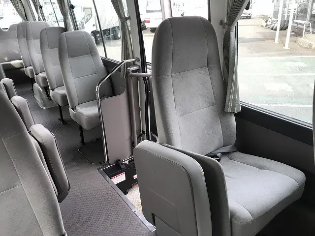 トヨタ コースター PDG-XZB50(2WD)の写真42