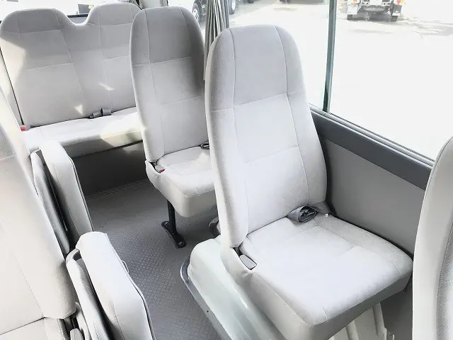 トヨタ コースター PDG-XZB50(2WD)の写真44